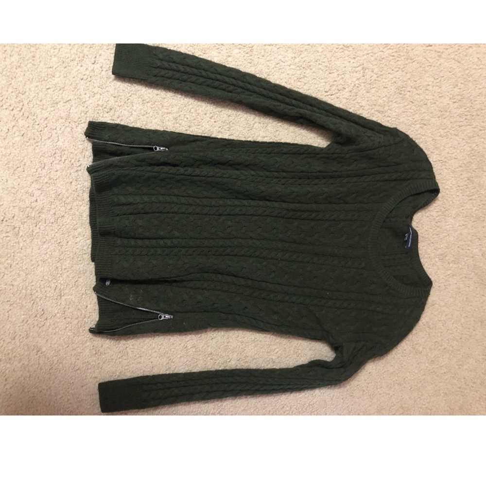American eagle Medium long sleeve sweater
